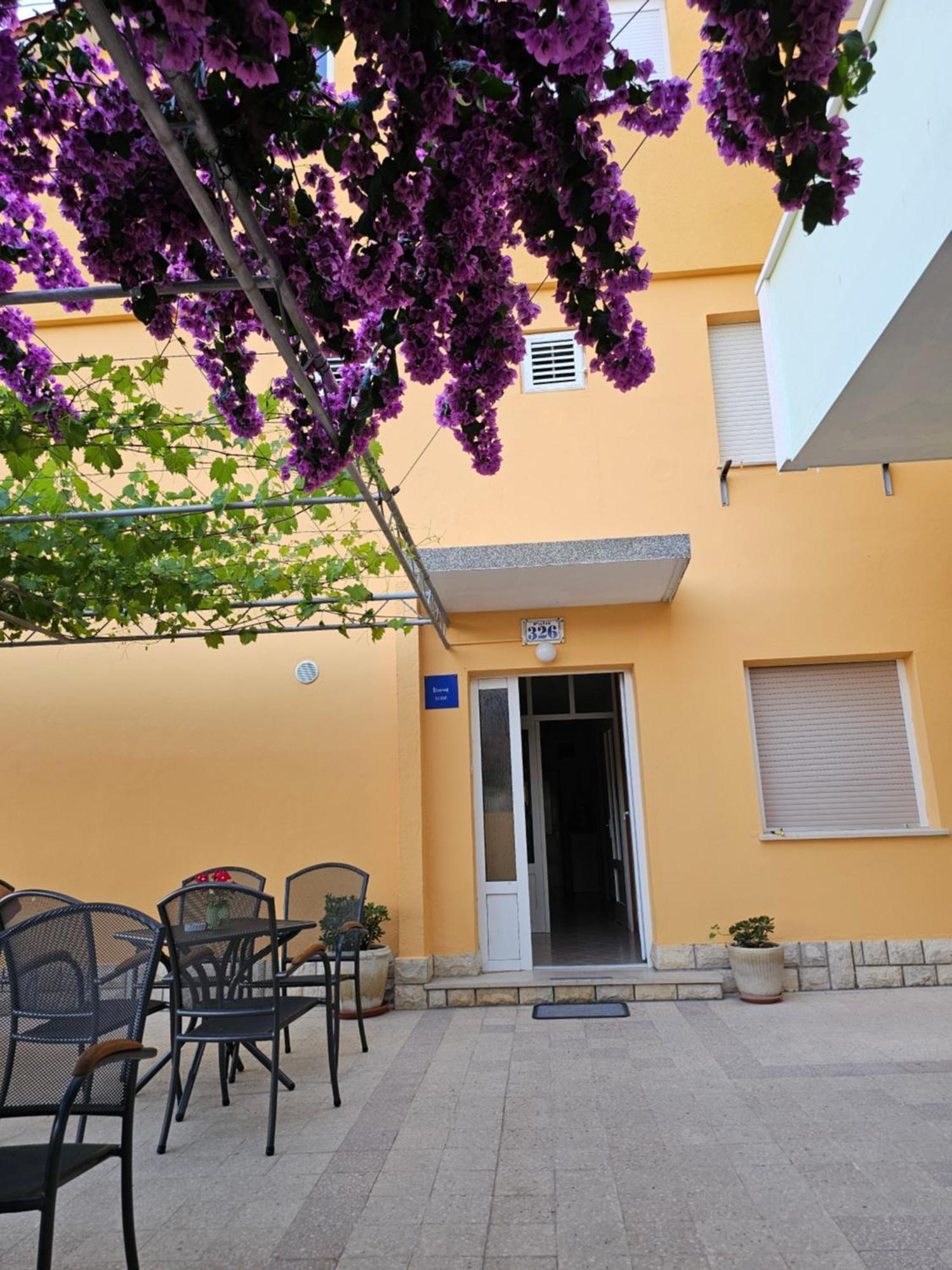 Rooms Neda Rab Town Kültér fotó