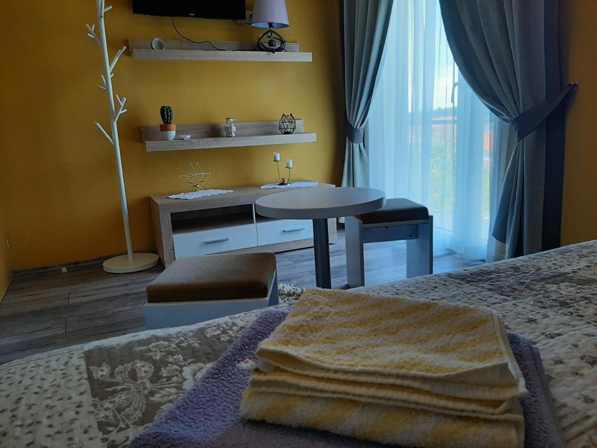 Rooms Neda Rab Town Kültér fotó